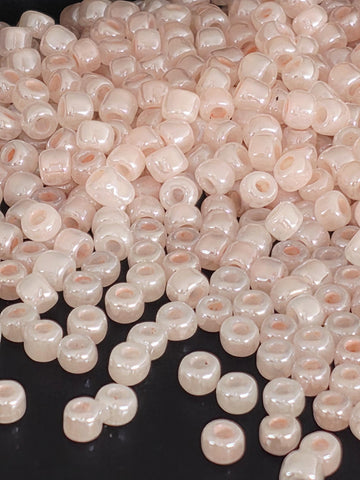 Matsuno Seed Beads, Opaque Ceylon Pastel Pink (Size 8/0, 15g)