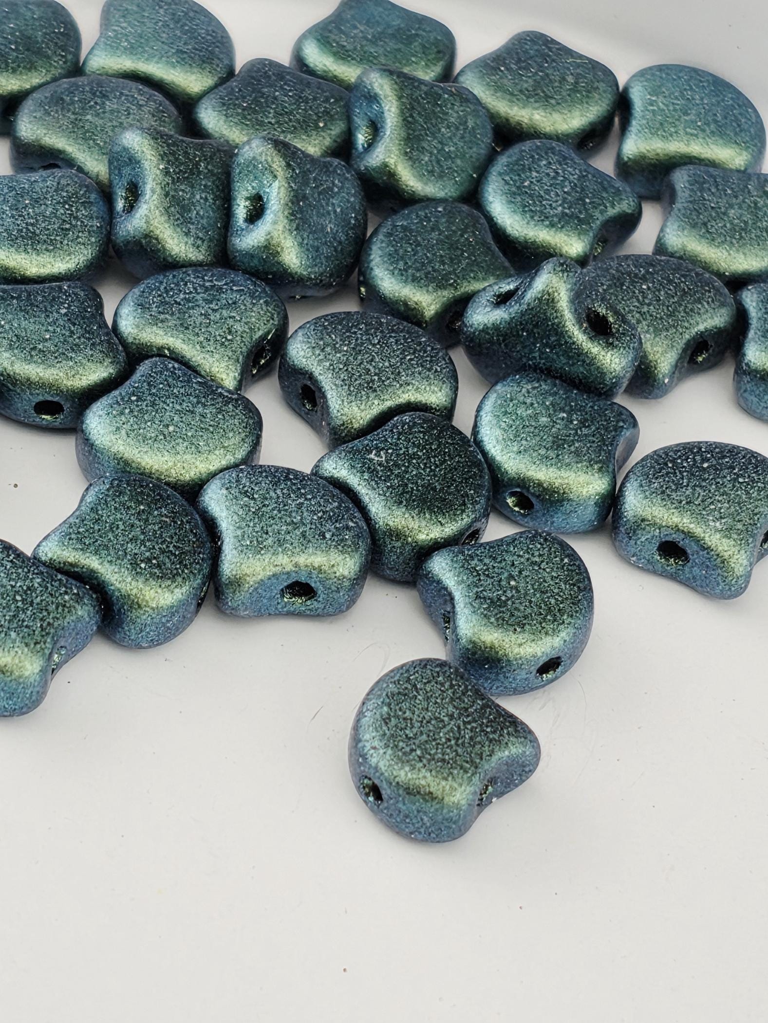Matubo Ginkgo Leaf Czech Glass Bead Ginkgo Leaf Jewelry Making Bracelet Material Craft Supply Green Jewelry Design Piece Earring Component