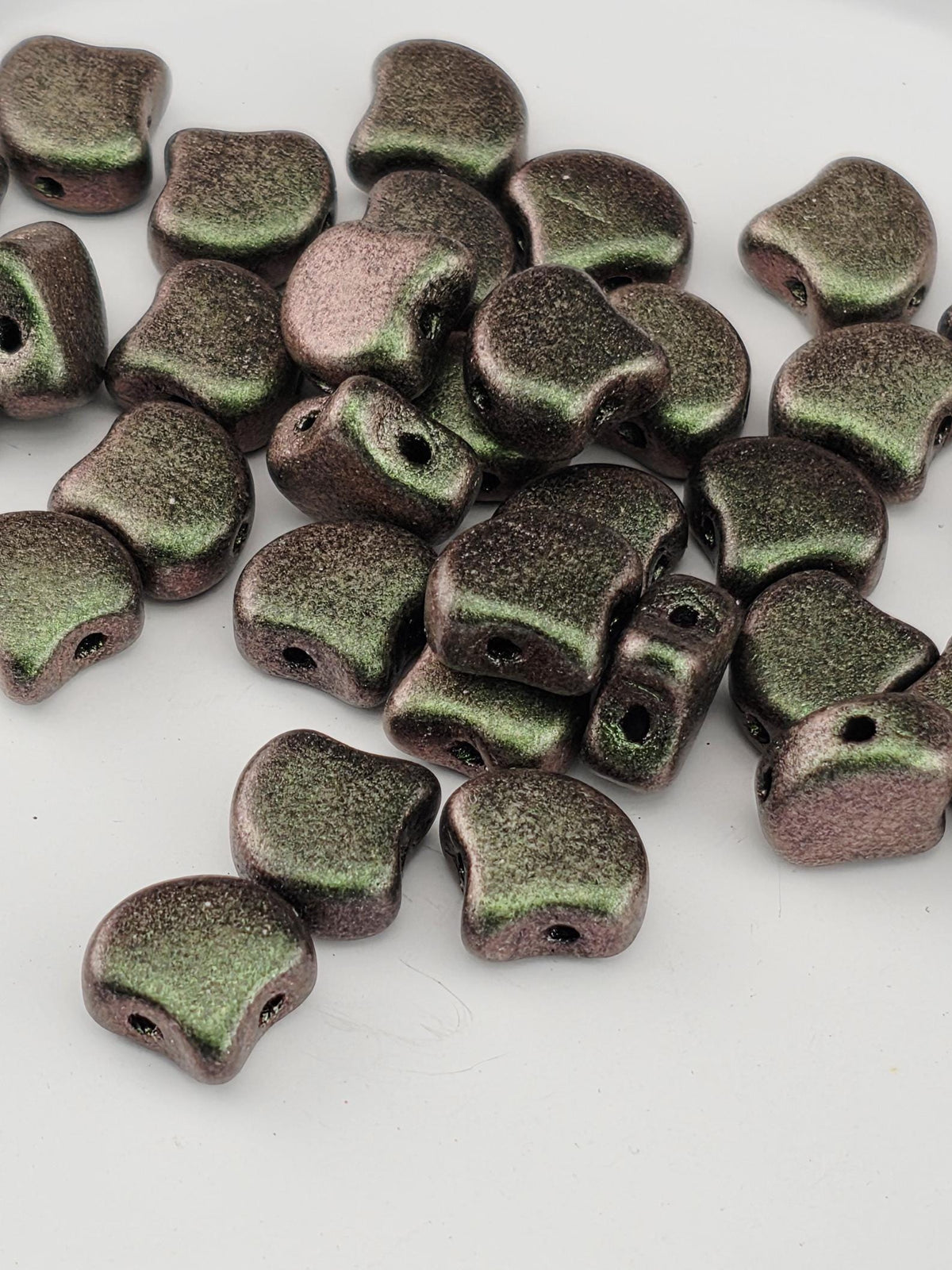 Matubo Ginkgo Leaf Bead, 2-Hole Japanese Glass | Olive Mauve | Peyote & Brick Stitch