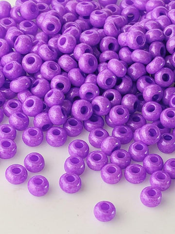 Opaque Violet Luster Chalkwhite | Size 8 | 15g | Preciosa-Ornela Glass Seed Beads