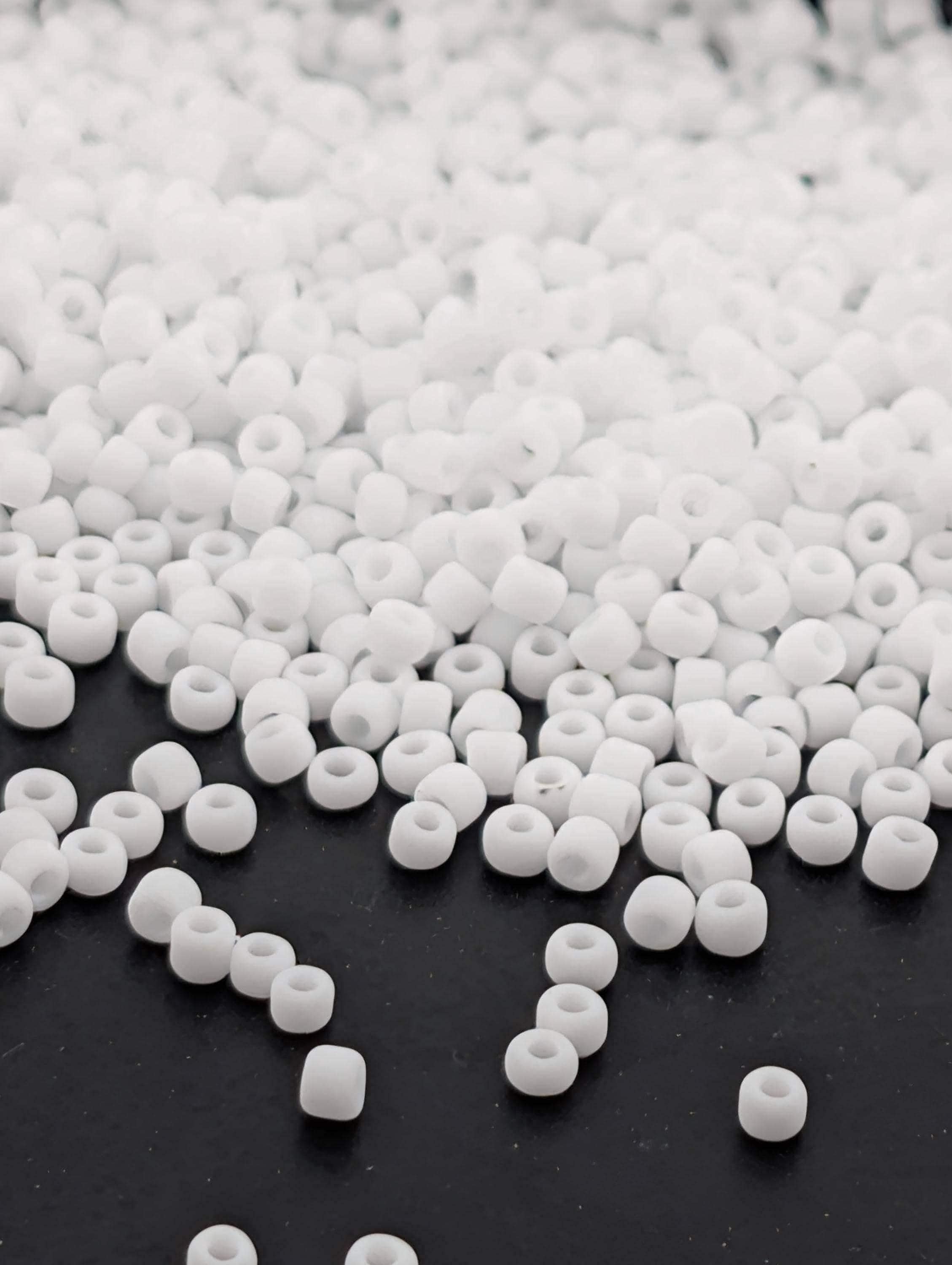 White Opaque Matte Matsuno Seed Beads | Size 11/0 (2mm) | 15g, ~1650 pcs