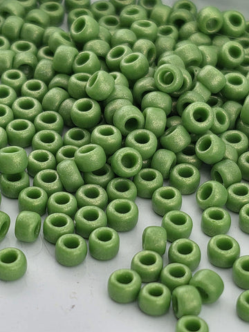 TOHO Round 8/0 HYBRID Sueded Gold Opaque Mint Green 2.5 Tube