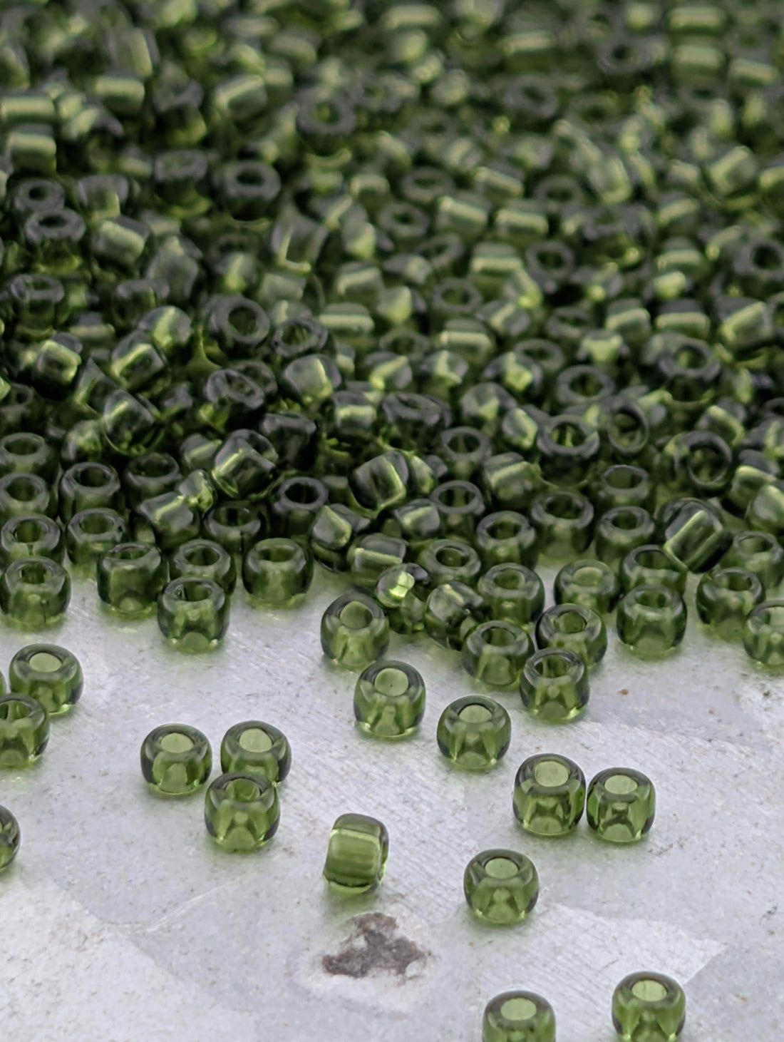 Matsuno Round Beads, Transparent Olive Green | 11/0 | 15g Pack