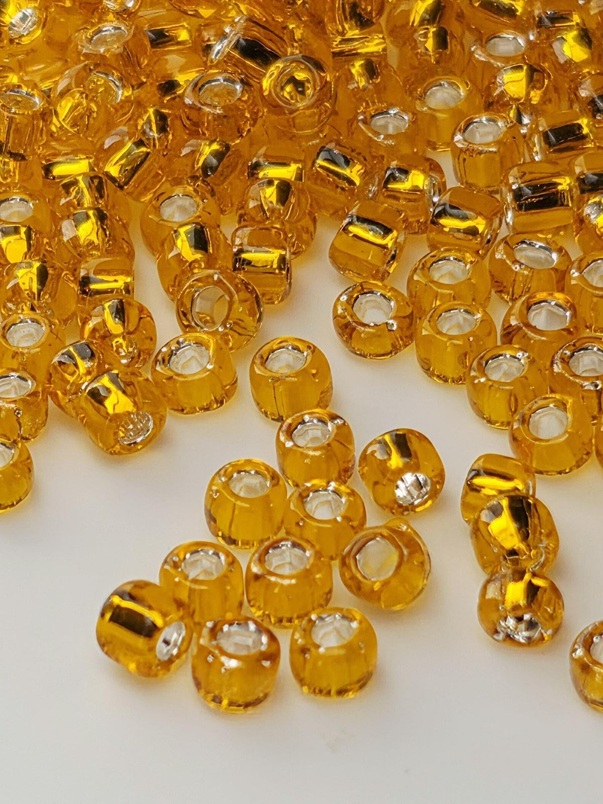 4948SB Silver-Lined Translucent Orange 8/0 Matsuno Seed Beads (15g, ~600 pcs)