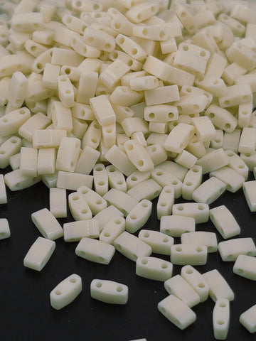 HTL0491-Miyuki Half-TIla Beads:Eggshell0 (7.5g pkg)