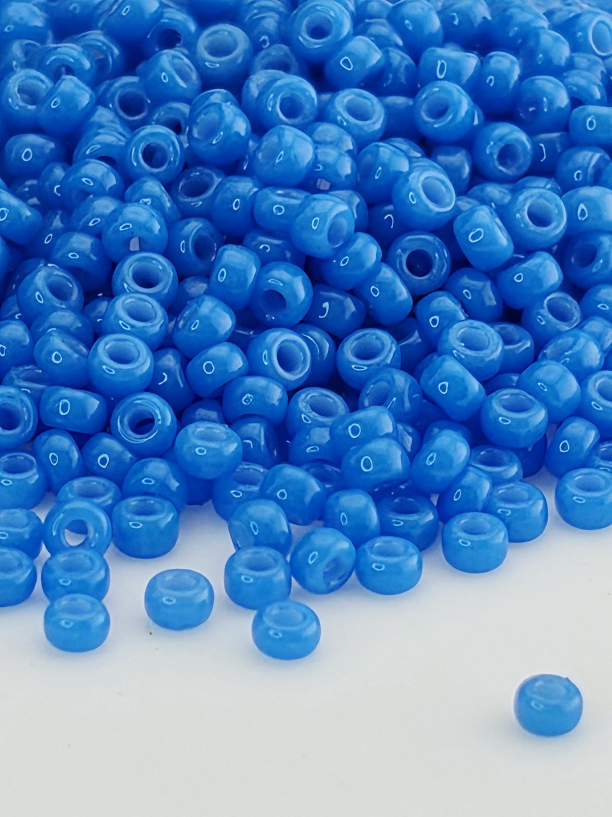 Cornflower Blue Duracoat Opaque Dyed | Miyuki Rocaille | 11/0 | 15g pkg