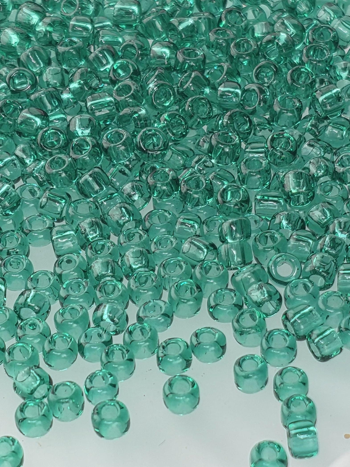 8282SB Transparent Jade Green 8/0 Matsuno Seed Beads (15g, ~600 pcs)
