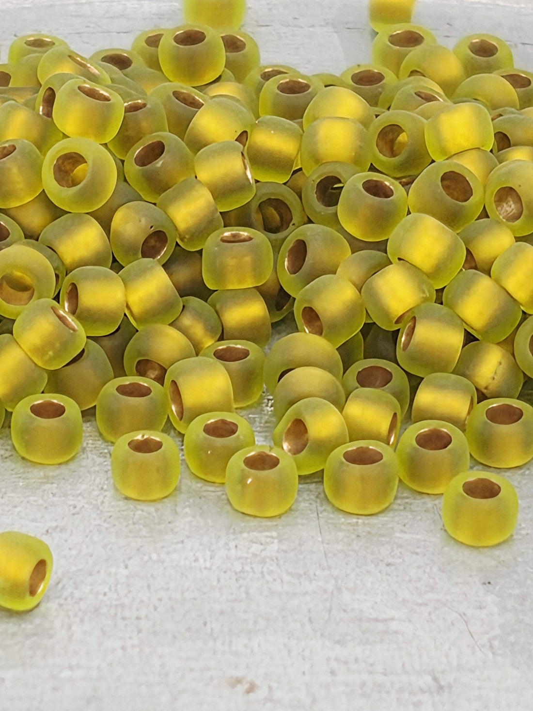 Toho Round Beads, Frosted Dk Peridot | 8/0 | 8g Pack