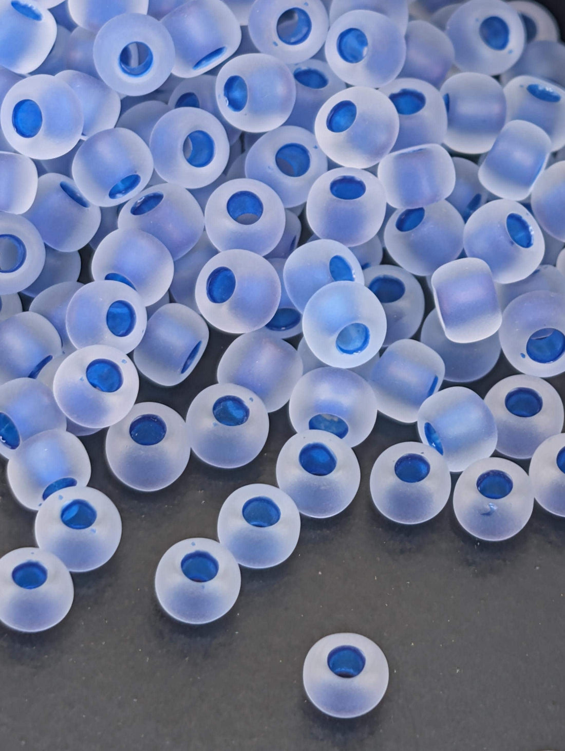 Toho Round Beads, Frosted Caribbean Blue-Lined Cryst | 8/0 | 8g Pack