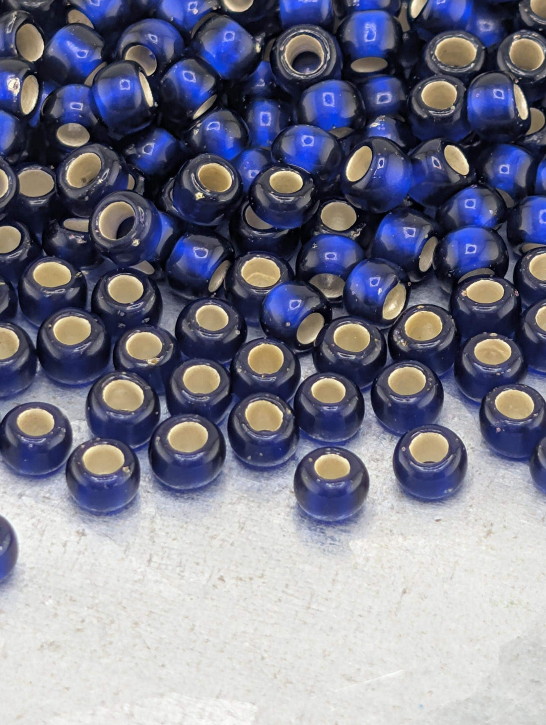 Toho Round Beads, Frosted Dk Sapphire | 8/0 | 8g Pack