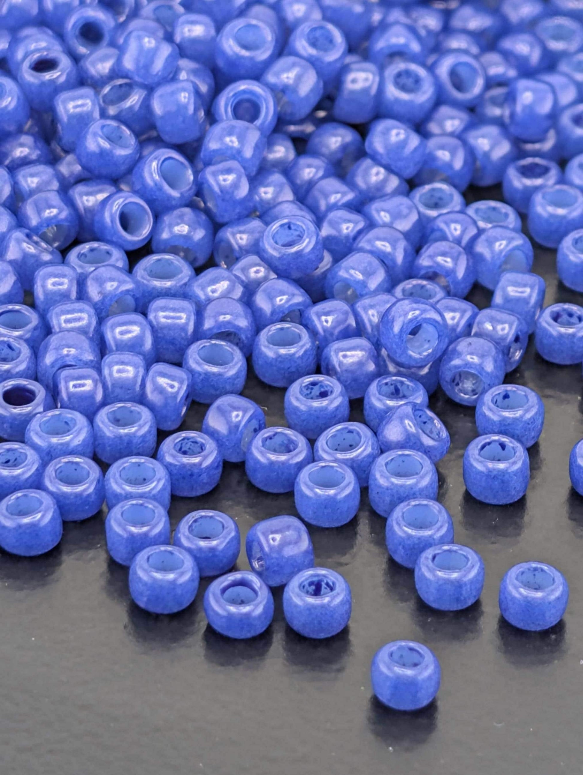 HYBRID ColorTrends: Milky - Lapis Blue Size 8/0 Toho Round 2.5" tube