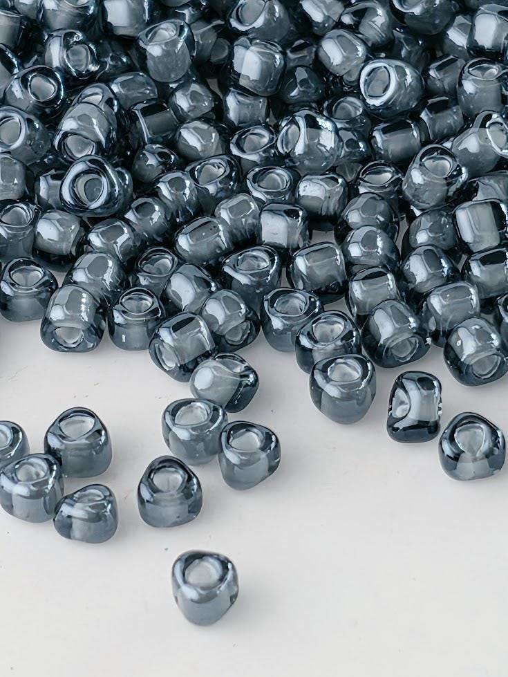 Miyuki Triangle Beads, Black/Grey Inside Color Lined | 8/0 | 15g Pack
