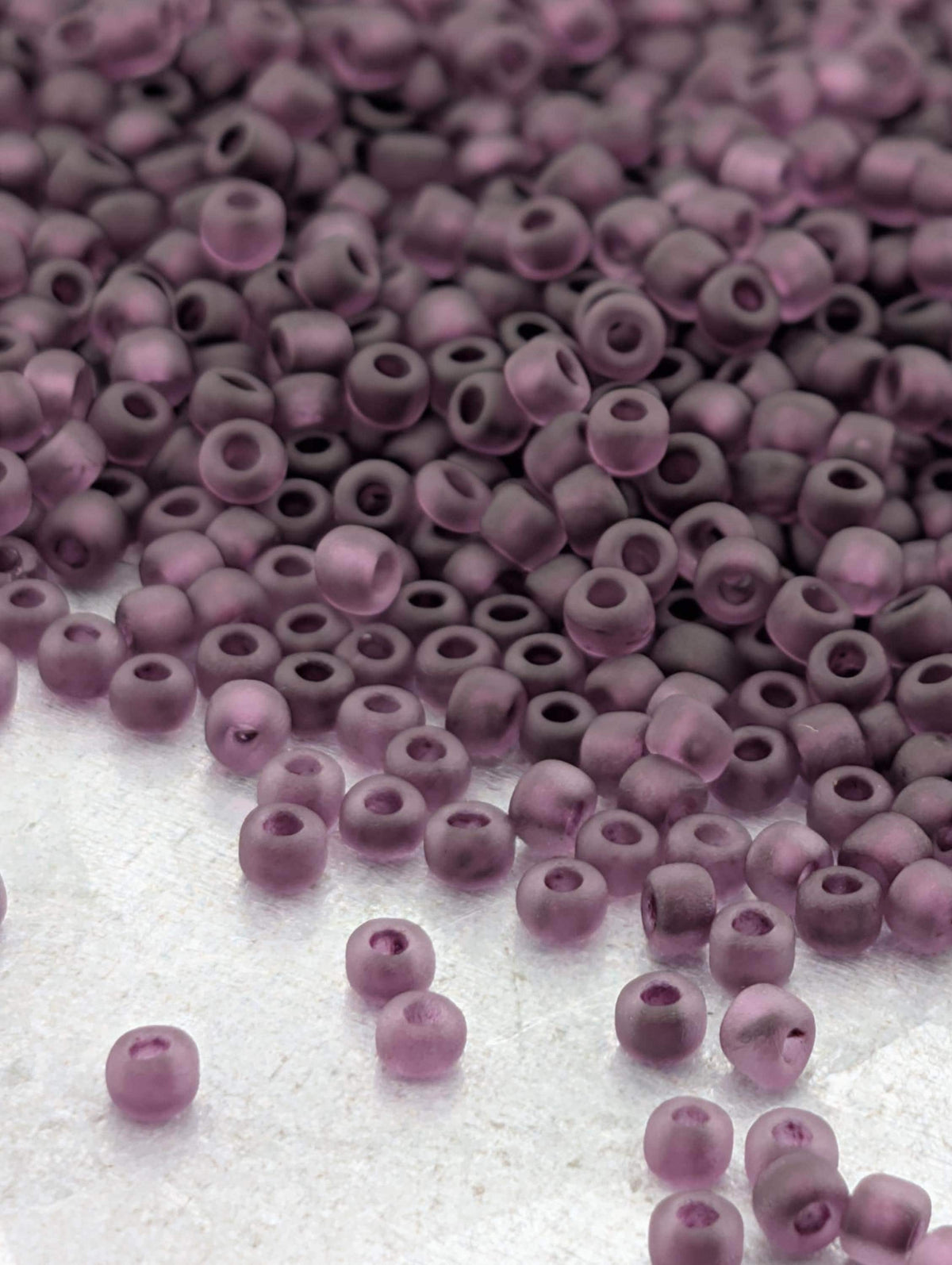 Dark Mauve Matsuno Seed Beads | Size 11/0 (2mm) | 15g, ~1650 pcs