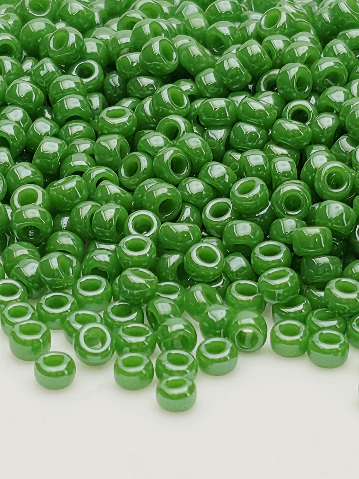 Medium Green Opaque Luster | Miyuki Rocaille | 11/0 | 15g pkg
