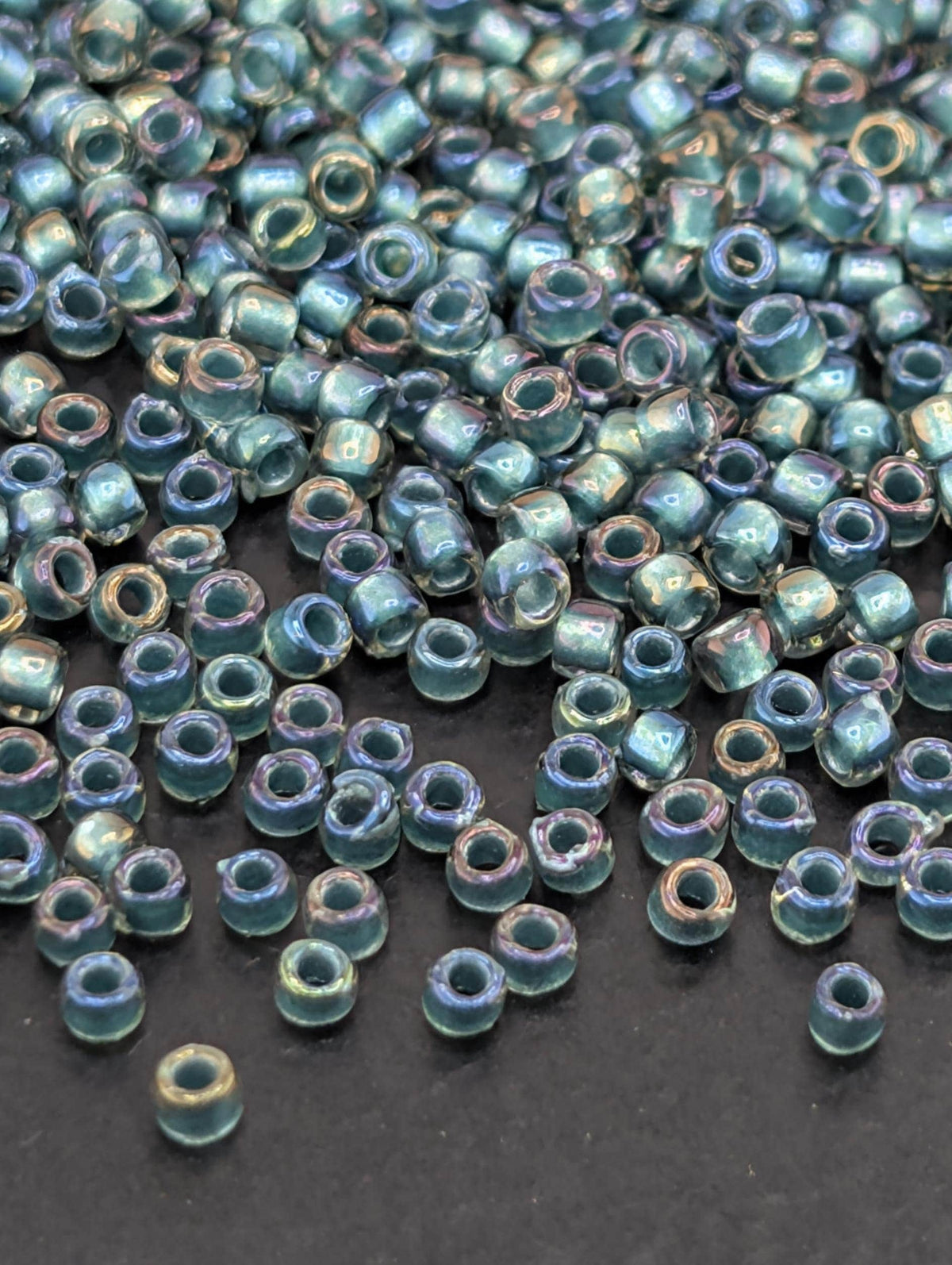 Inside-Color Crystal Seed Beads, Prairie Green-Lined | Size 15/0 | Japanese Toho