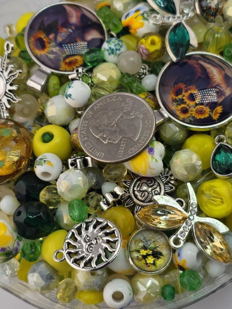 Bead Soup Mix, Sunflower & Daisy Cabochon | Yellow, Emerald Glass | DIY Jewelry