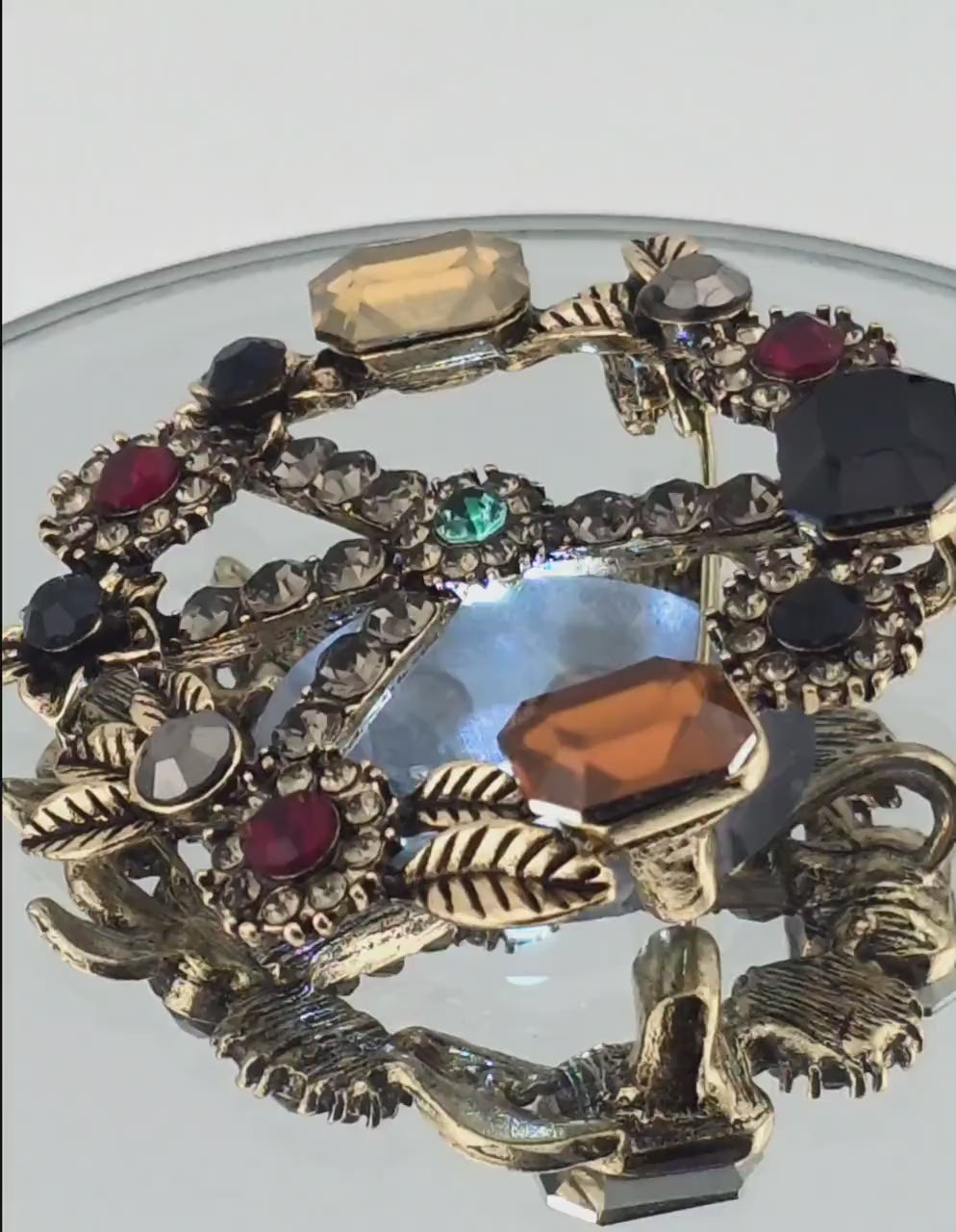 Colorful Leaf Wreath Brooch: Sparkling Rhinestone Accent